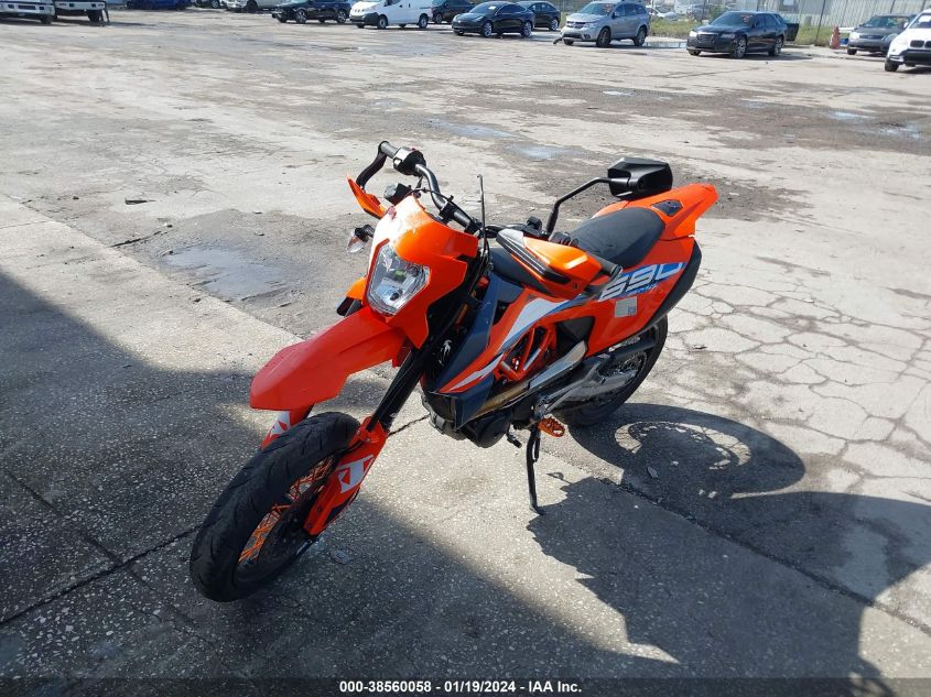 2023 Ktm 690 Smc R VIN: VBKLSV403PM751304 Lot: 38560058