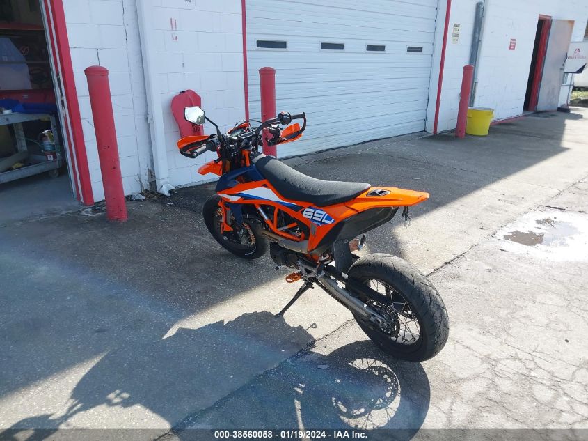 2023 Ktm 690 Smc R VIN: VBKLSV403PM751304 Lot: 38560058