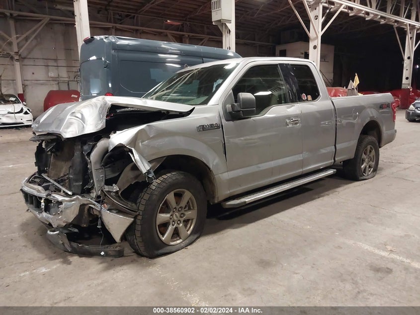 VIN 1FTFX1E44LFC82670 2020 FORD F-150 XLT