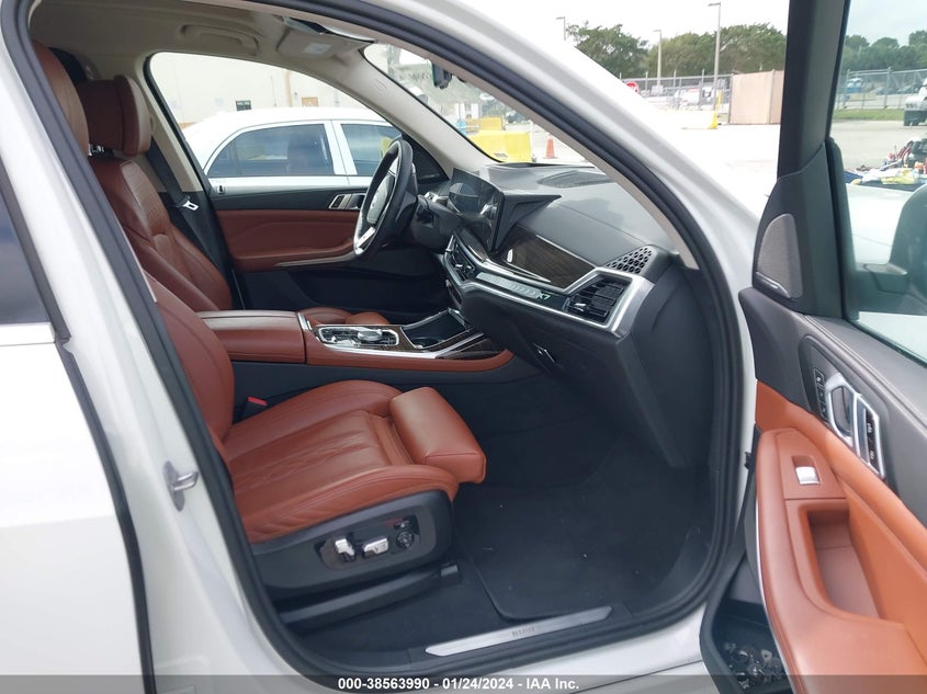 2023 BMW X7 xDrive40I VIN: 5UX23EM08P9R07395 Lot: 38563990