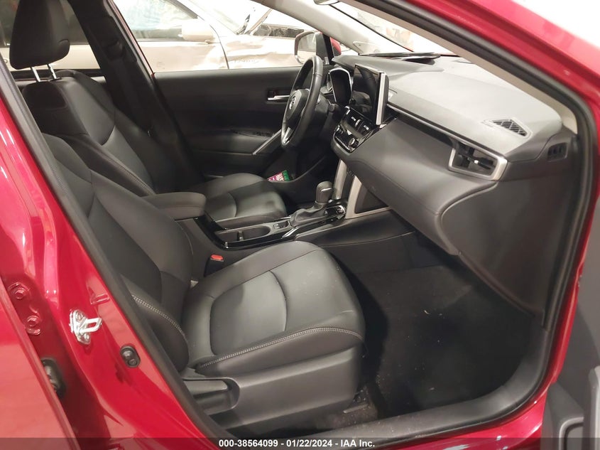 2023 Toyota Corolla Cross Xle VIN: 7MUDAABG7PV053712 Lot: 38564099