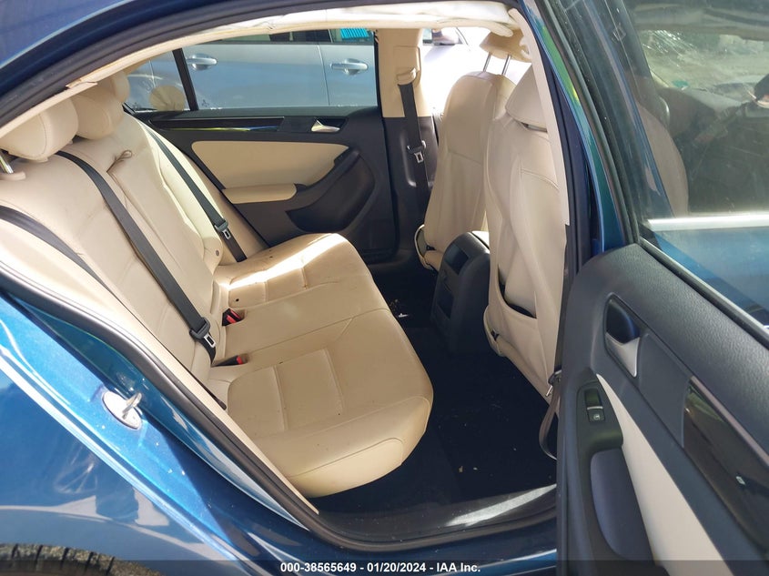 2017 Volkswagen Jetta 1.8T Sel/1.8T Sel Premium VIN: 3VWL17AJ6HM378338 Lot: 38565649