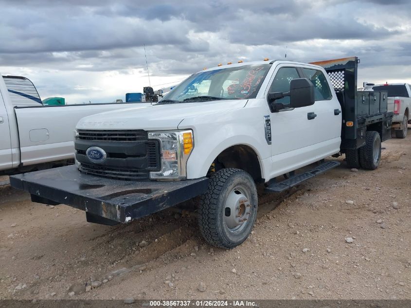 2017 Ford F-350 Chassis Xl VIN: 1FD8W3H65HED68695 Lot: 38567337