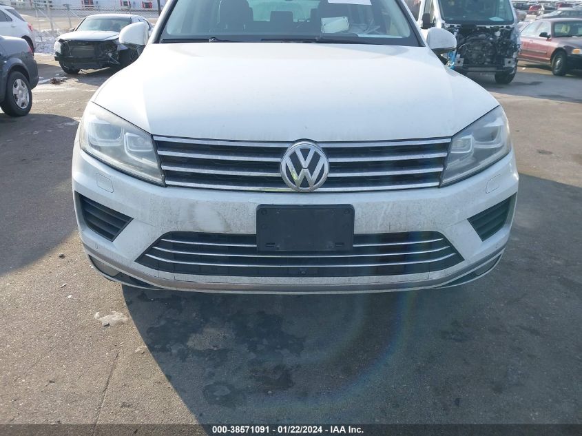 2015 Volkswagen Touareg V6 Executive VIN: WVGEF9BP3FD006309 Lot: 38571091