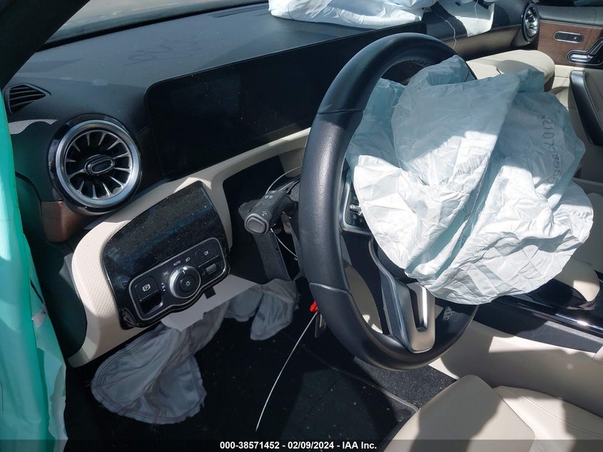 2022 MERCEDES-BENZ A 220 VIN: W1K3G4EBXNJ338524
