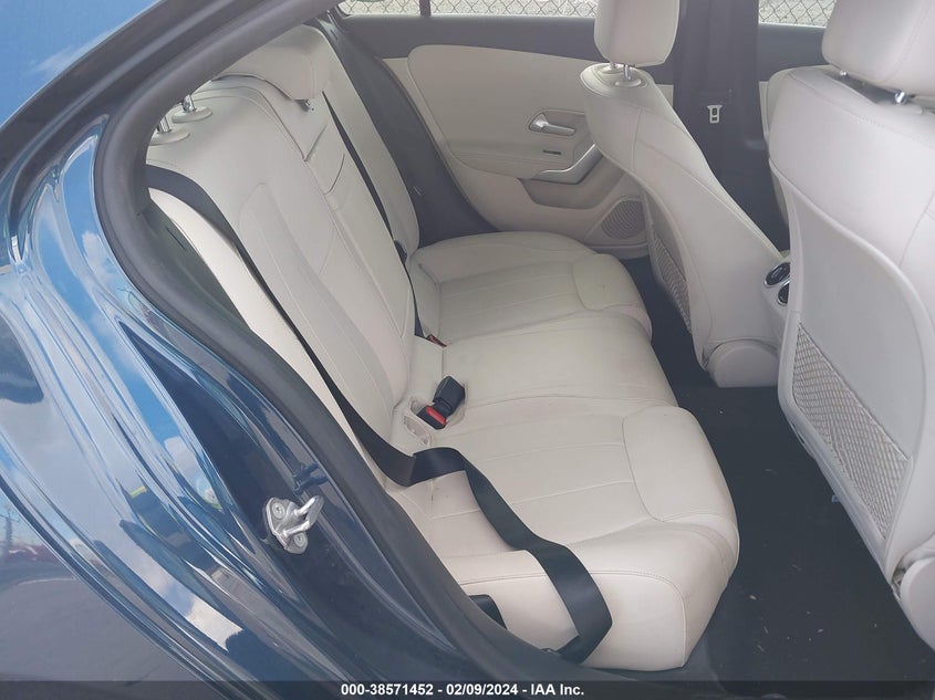 2022 MERCEDES-BENZ A 220 VIN: W1K3G4EBXNJ338524