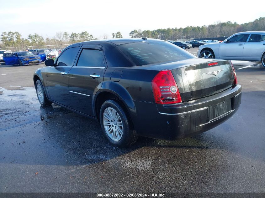 2010 Chrysler 300 Touring Plus VIN: 2C3CA1CV7AH328704 Lot: 38572892