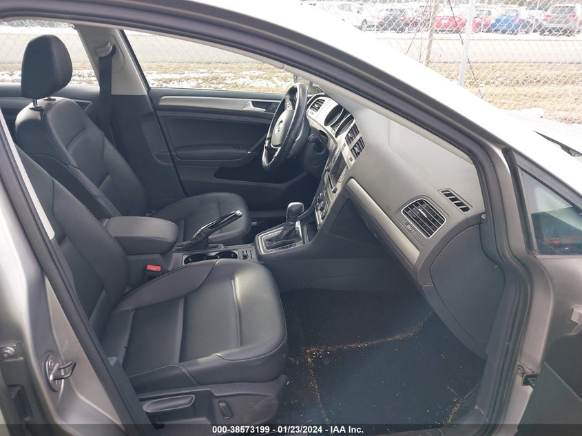 2016 VOLKSWAGEN GOLF SPORTWAGEN TSI LIMITED EDITION - 3VWC17AU6GM523337