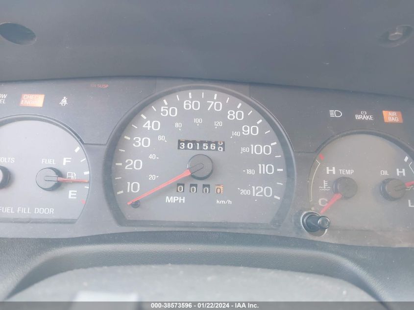 2FAFP74WX3X166468 2003 Ford Crown Victoria Lx