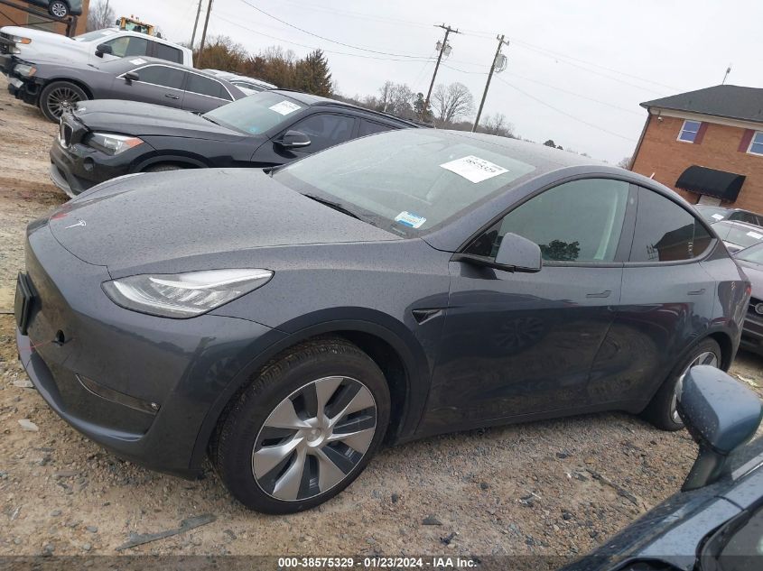 2023 Tesla Model Y Awd/Long Range Dual Motor All-Wheel Drive VIN: 7SAYGAEE1PF589292 Lot: 38575329