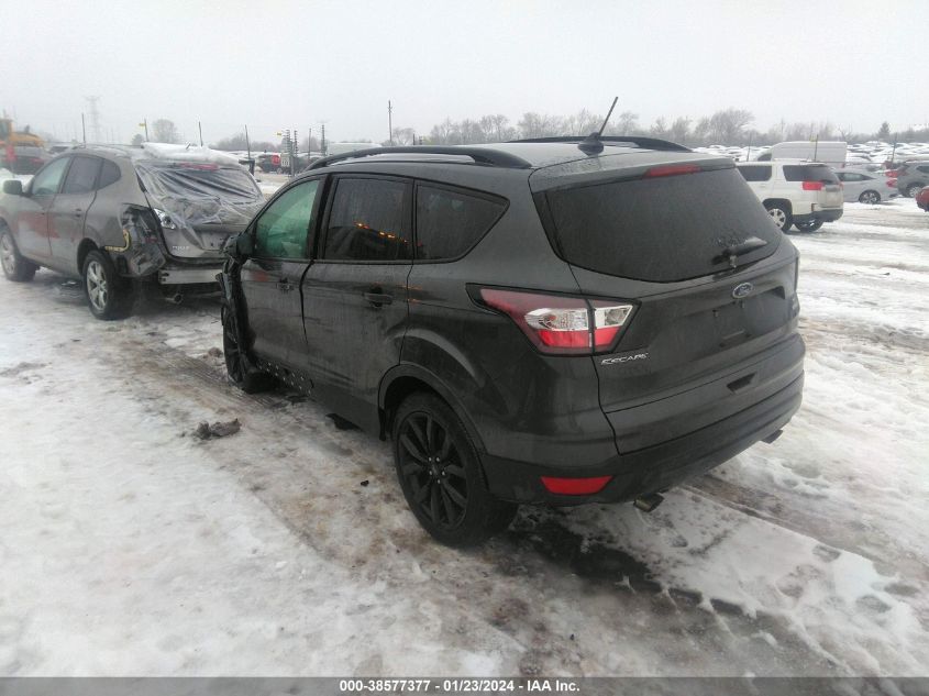 1FMCU9GD3JUB10397 2018 Ford Escape Se