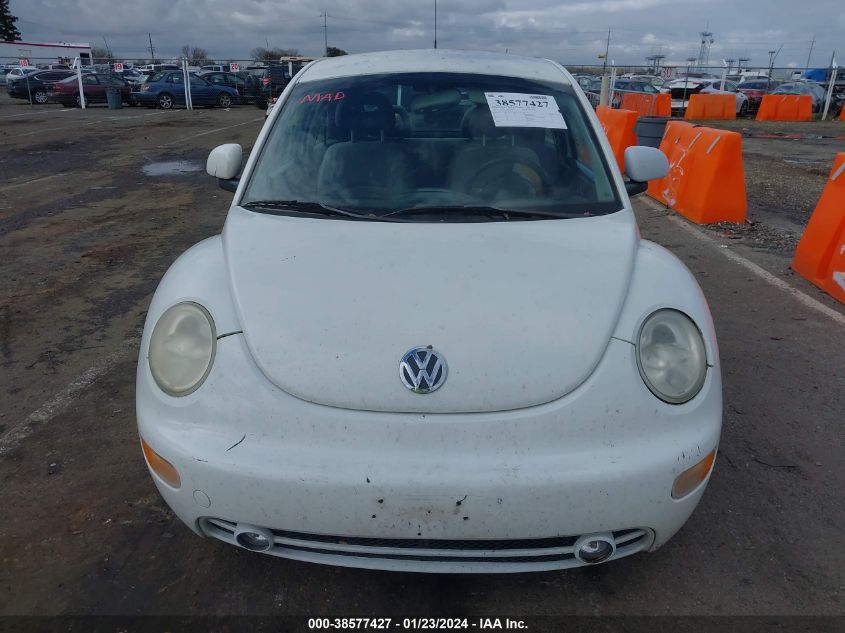 3VWCC21C9XM430395 1999 Volkswagen New Beetle Gls