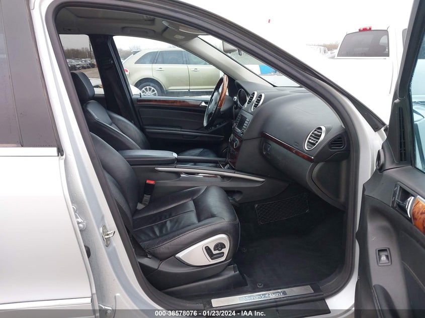 2008 Mercedes-Benz Gl 550 4Matic VIN: 4JGBF86E88A380859 Lot: 38578076