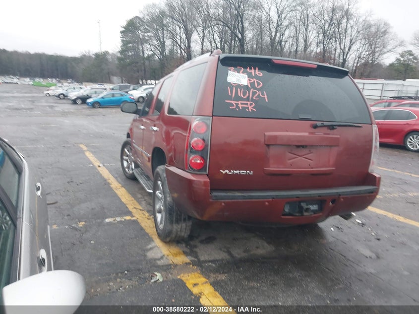 2013 GMC YUKON DENALI - 1GKS1EEF6DR363246
