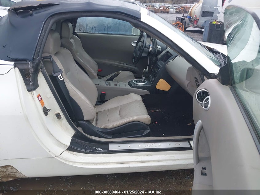 2004 Nissan 350Z Touring VIN: JN1AZ36A64T013161 Lot: 38580404