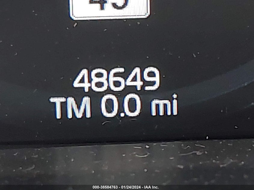 Image 16 of 2019 Volvo XC90  salvage vehicle - Lot #38584763 at IAAI