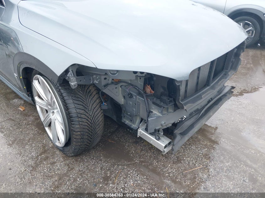 Image 6 of 2019 Volvo XC90  salvage vehicle - Lot #38584763 at IAAI