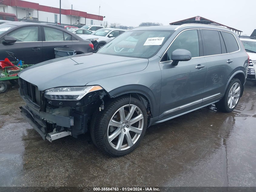 Image 2 of 2019 Volvo XC90  salvage vehicle - Lot #38584763 at IAAI