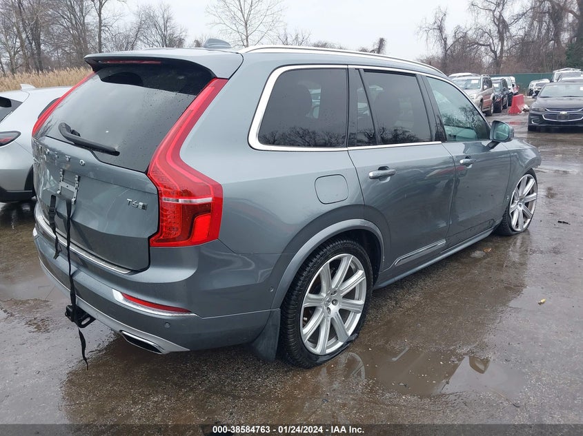 Image 4 of 2019 Volvo XC90  salvage vehicle - Lot #38584763 at IAAI