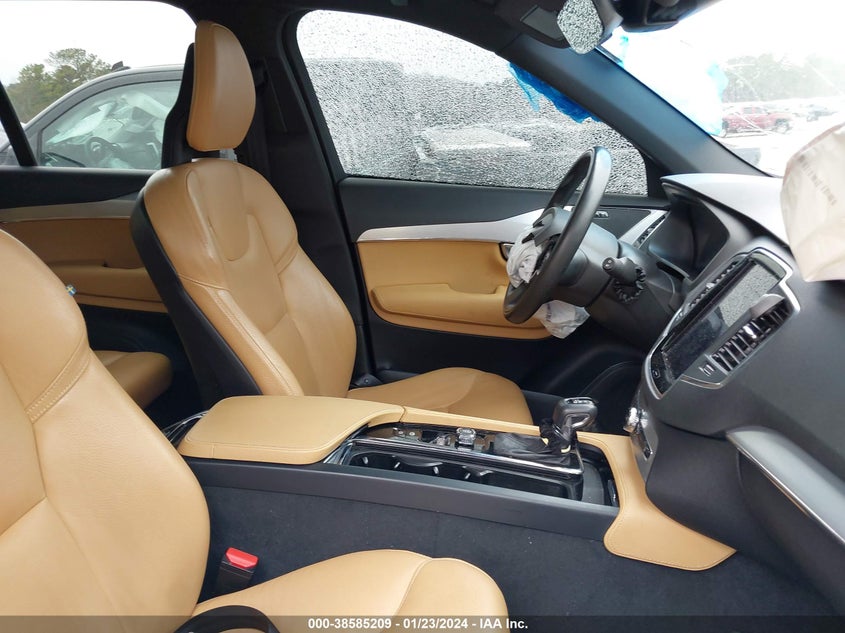 Фото: YV4102CK5J1347247 - 5