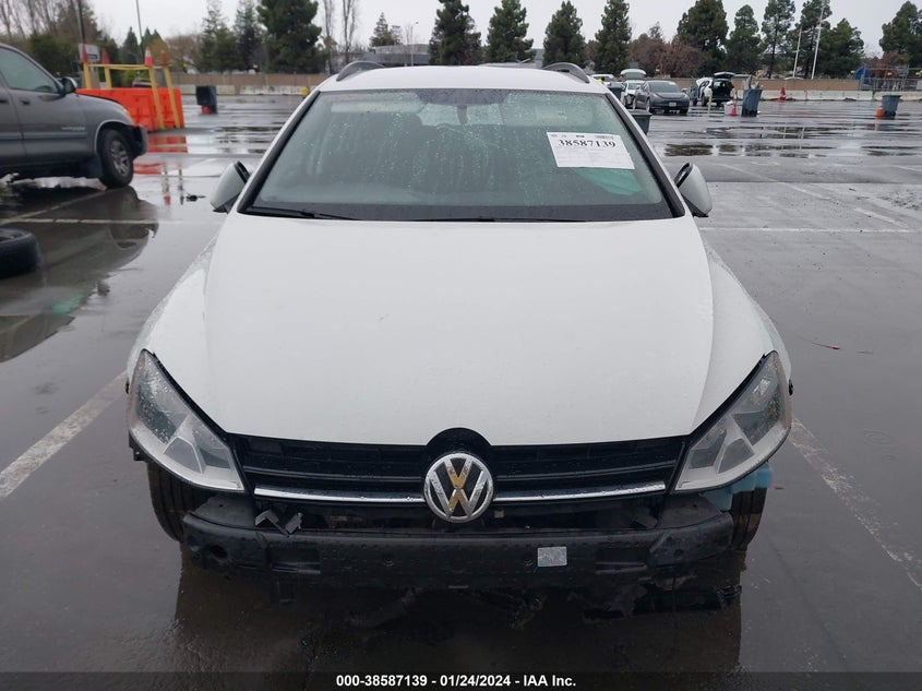 2017 VOLKSWAGEN GOLF SPORTWAGEN TSI S - 3VWA17AUXHM502936