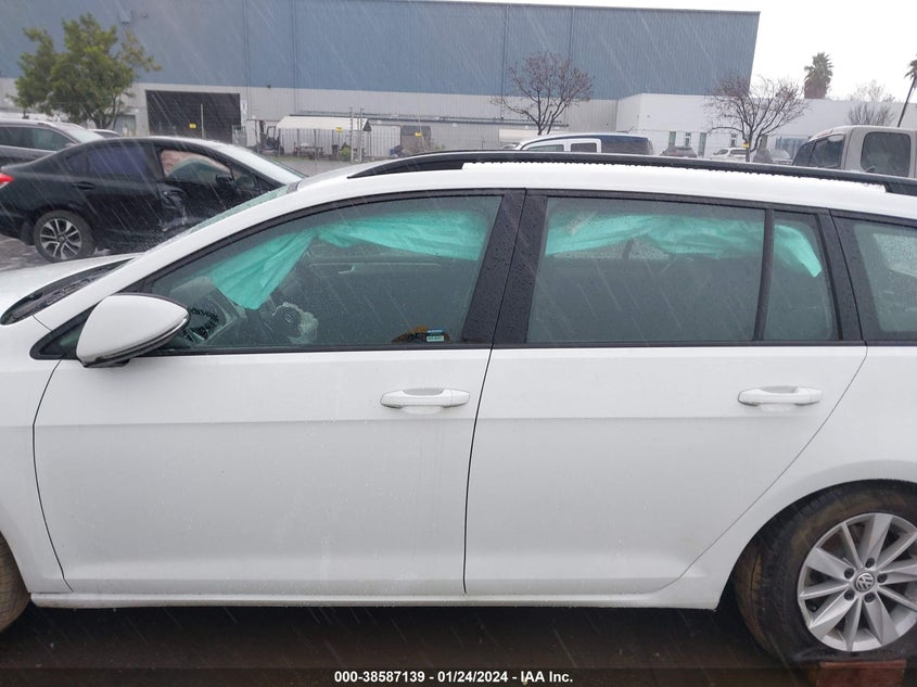 2017 VOLKSWAGEN GOLF SPORTWAGEN TSI S - 3VWA17AUXHM502936