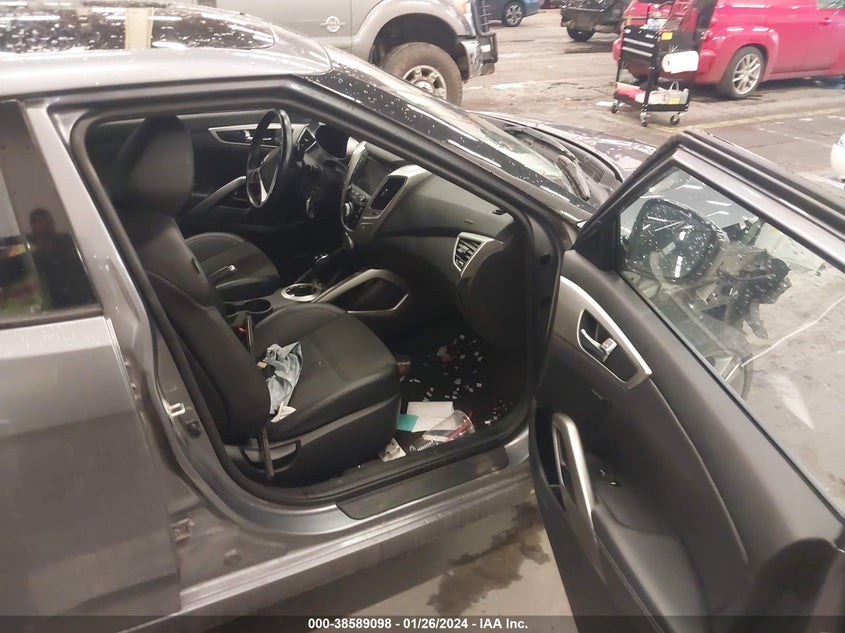 2016 Hyundai Veloster VIN: KMHTC6AD4GU268797 Lot: 38589098