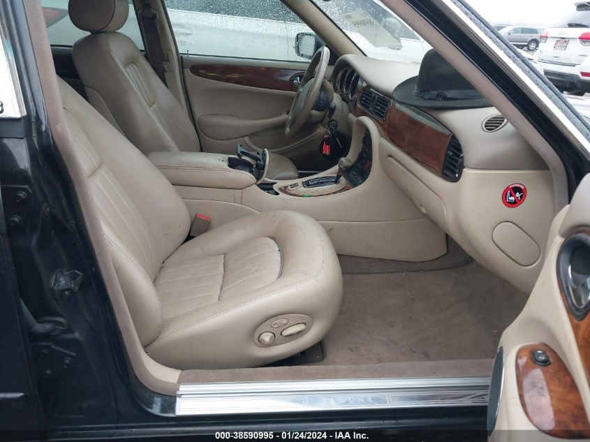 SAJDA14C82LF44356 2002 Jaguar Xj8