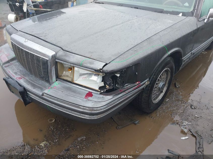 1LNLM81W3NY756770 1992 Lincoln Town Car Executive