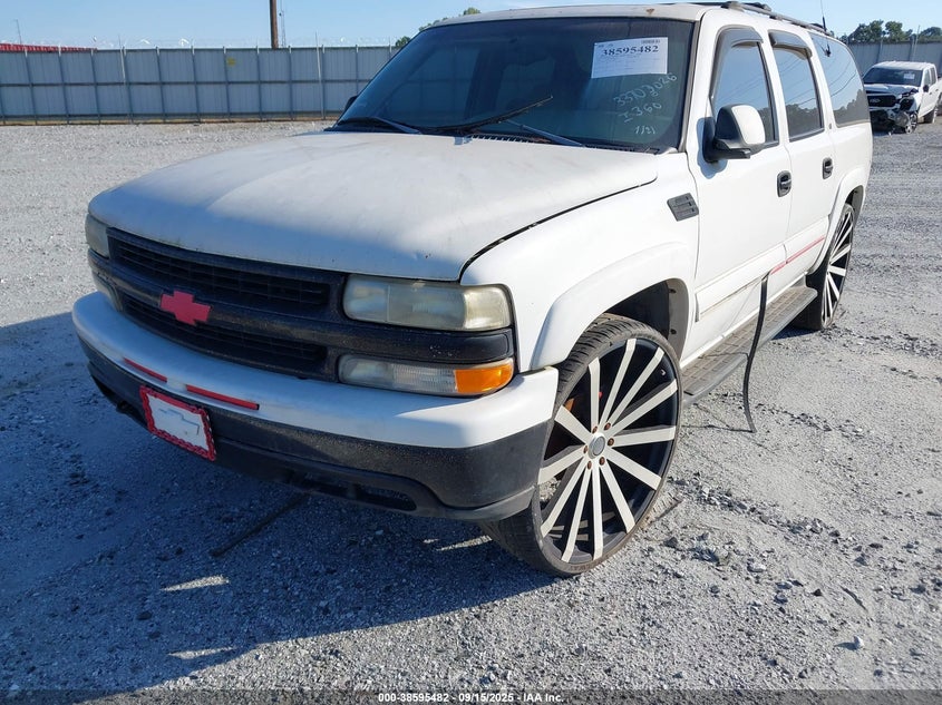 2001 CHEVROLET SUBURBAN auction photo 6