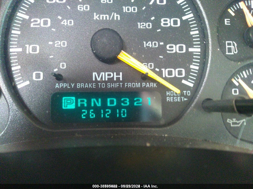 2001 CHEVROLET SUBURBAN auction photo 7