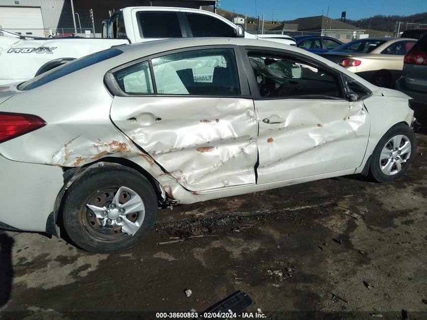 2015 KIA FORTE LX - KNAFK4A6XF5372632