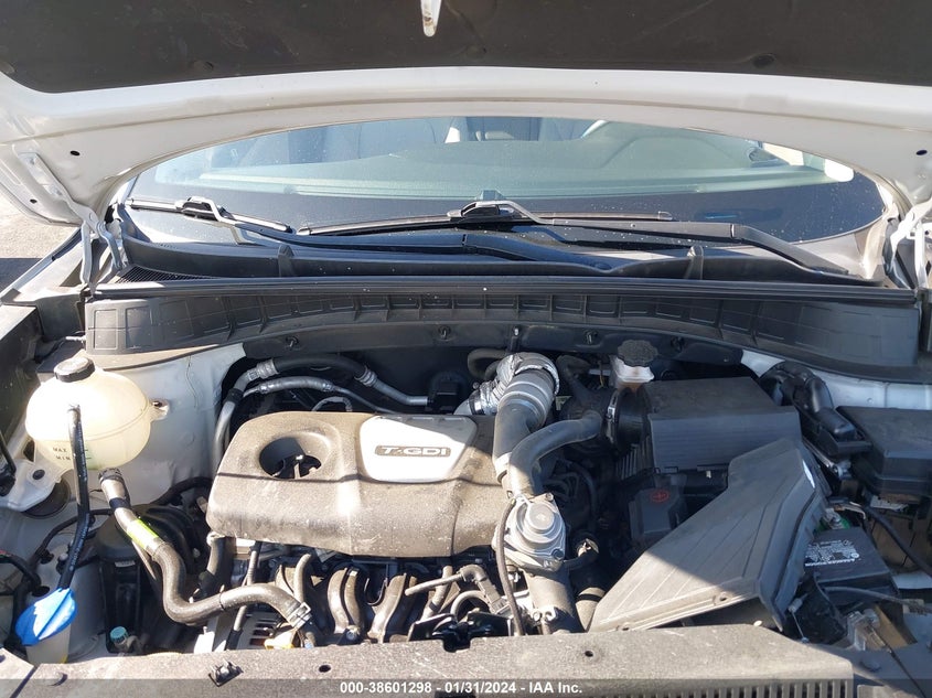 2018 HYUNDAI TUCSON VIN: KM8J33A21JU737873