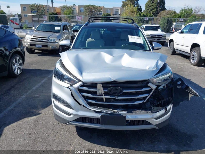 2018 HYUNDAI TUCSON VIN: KM8J33A21JU737873