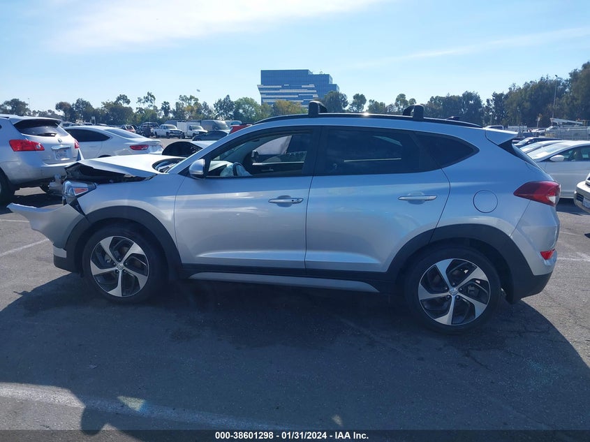 2018 HYUNDAI TUCSON VIN: KM8J33A21JU737873