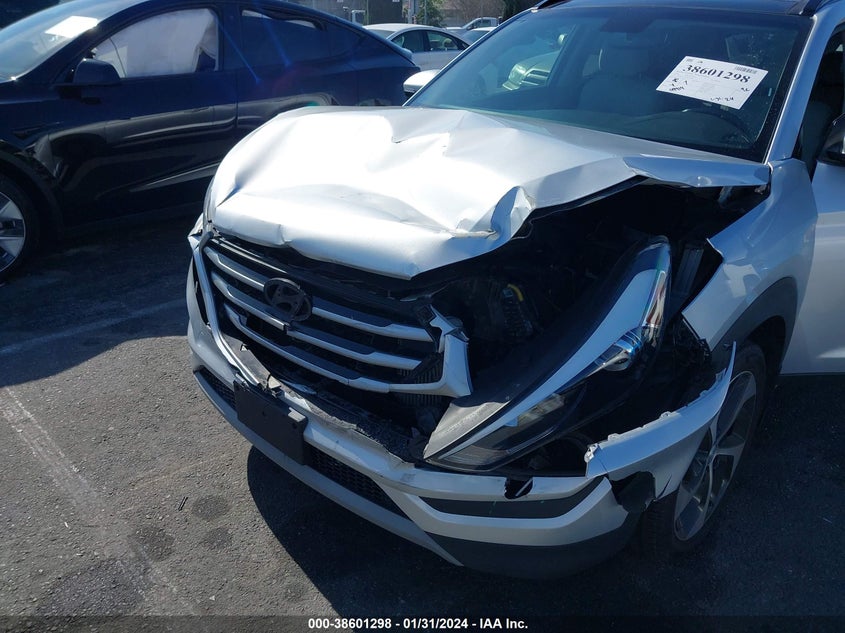 2018 HYUNDAI TUCSON VIN: KM8J33A21JU737873