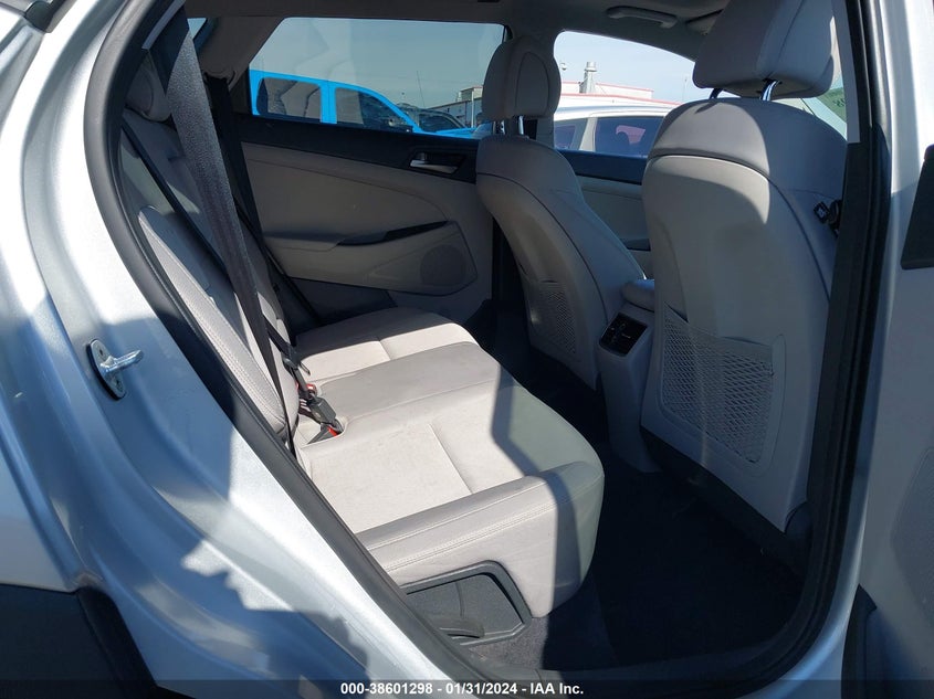 2018 HYUNDAI TUCSON VIN: KM8J33A21JU737873