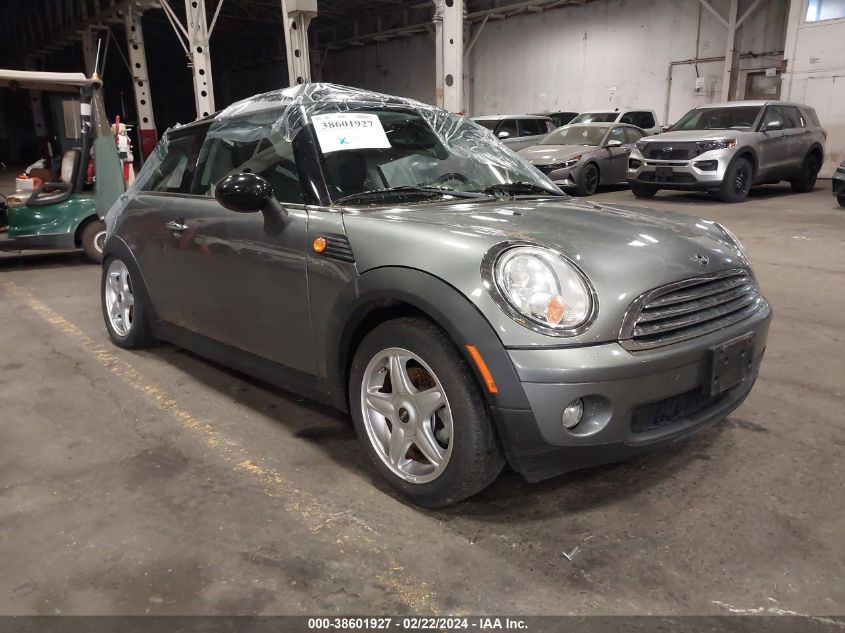 2010 Mini Cooper VIN: WMWMF3C57ATZ27812 Lot: 38601927