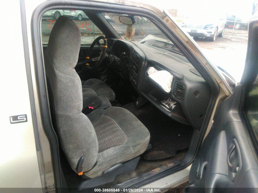 2002 Chevrolet S-10 Ls VIN: 1GCCS145428156632 Lot: 38605545