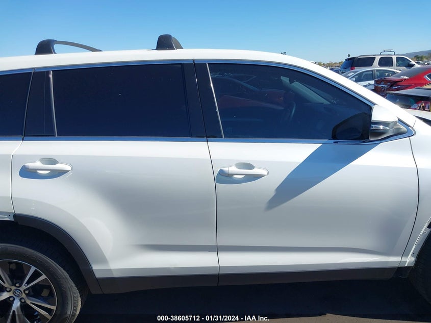 2019 TOYOTA HIGHLANDER LE VIN: 5TDZZRFH2KS311301