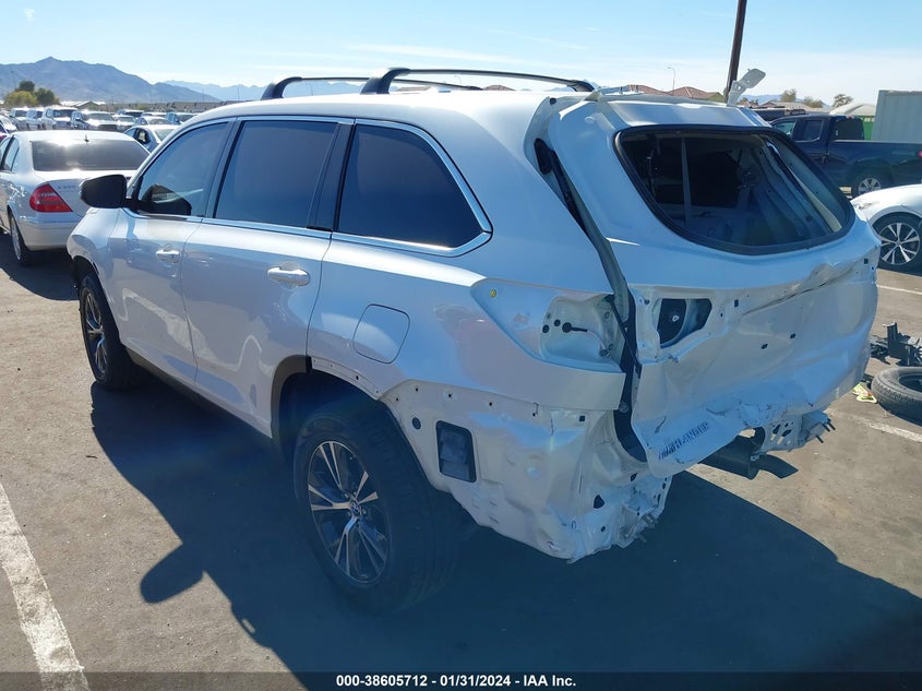 2019 TOYOTA HIGHLANDER LE VIN: 5TDZZRFH2KS311301