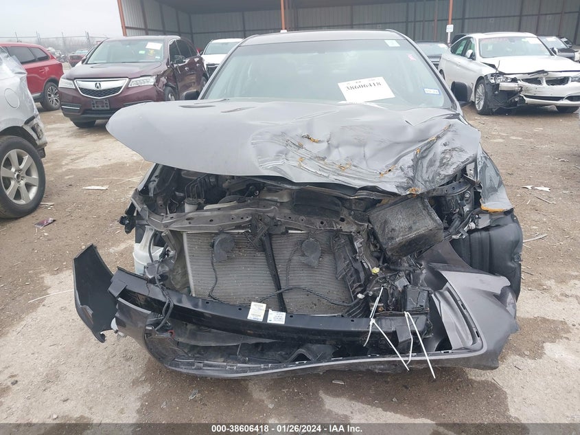 Image 12 of 2017 Toyota Camry  salvage vehicle - Lot #38606418 at IAAI