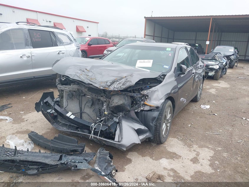 Image 2 of 2017 Toyota Camry  salvage vehicle - Lot #38606418 at IAAI