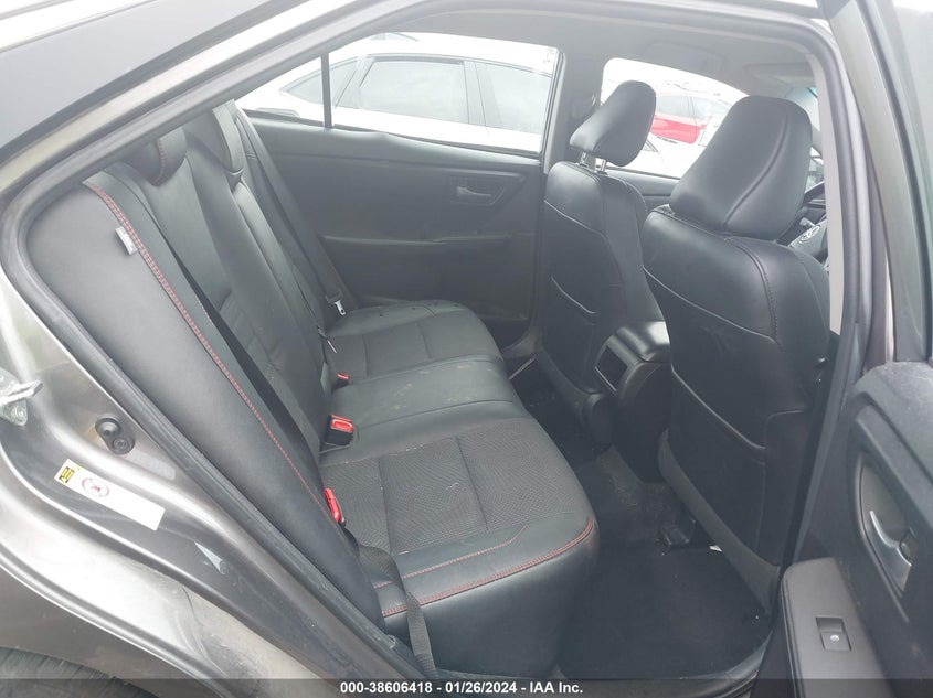 Image 8 of 2017 Toyota Camry  salvage vehicle - Lot #38606418 at IAAI