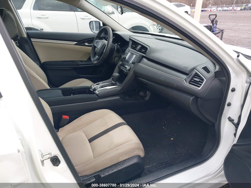 VIN 2HGFC2F5XJH532970 2018 HONDA CIVIC LX
