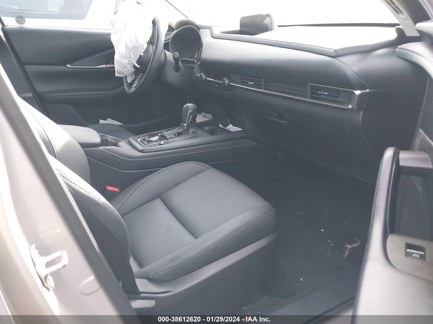 VIN 3MVDMBBM1PM561055 2023 MAZDA CX-30 2.5 S SELECT