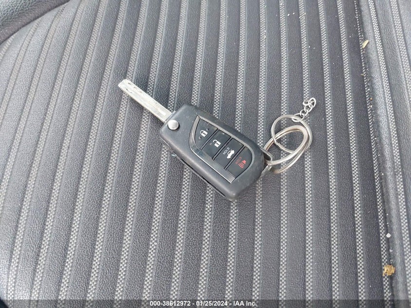 2019 Toyota Camry Se VIN: 4T1B11HK0KU734727 Lot: 38612972