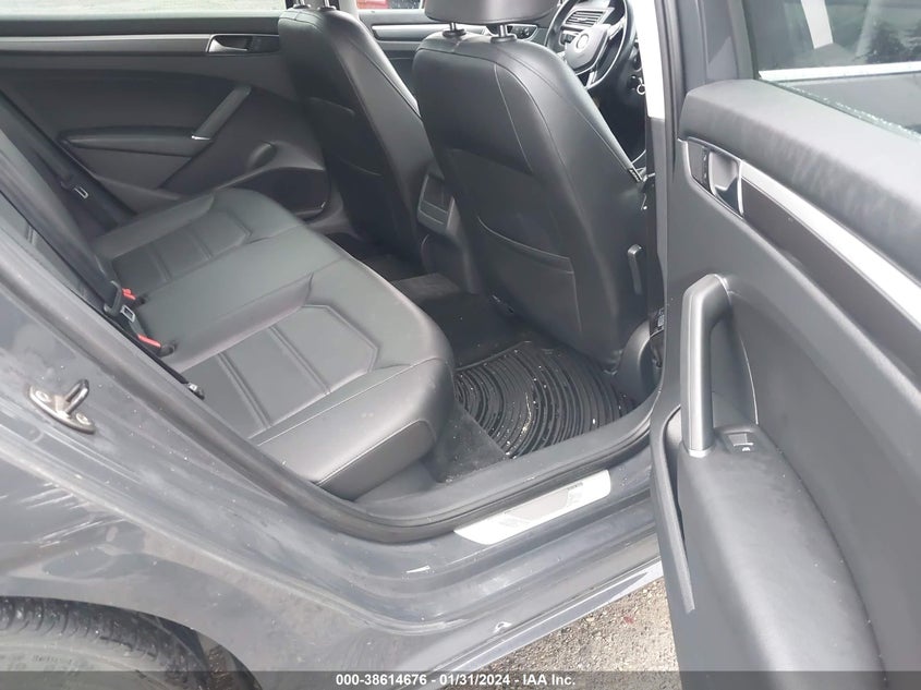 2016 VOLKSWAGEN PASSAT 1.8T R-LINE VIN: 1VWAT7A37GC059985