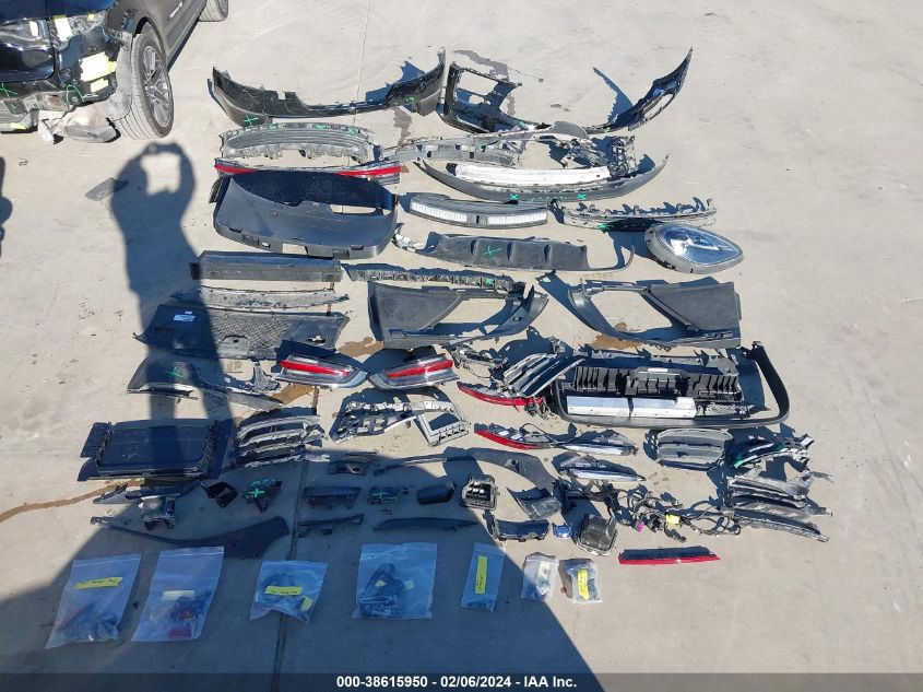 2020 Porsche Macan VIN: WP1AA2A5XLLB01524 Lot: 38615950