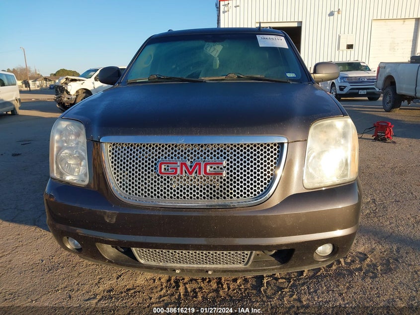 2011 GMC Yukon Xl 1500 Denali VIN: 1GKS2MEF9BR221543 Lot: 38616219